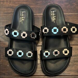 Nicole Miller Black Sandals good grommets size 7.5
